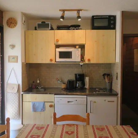 Pour 4 Personnes Avec Balcon Ouest A - Fr-1-198-146 * Châtel
